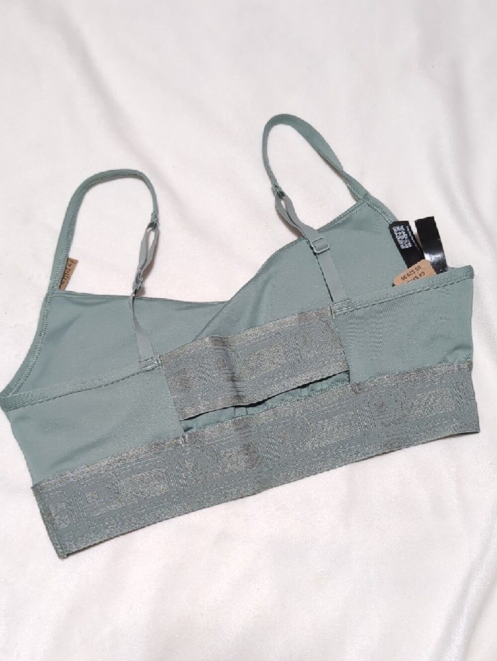 PINK Victoria's Secret Sage Green Active Bra Top Bike Shorts Workout Outfit - Picture 7 of 12